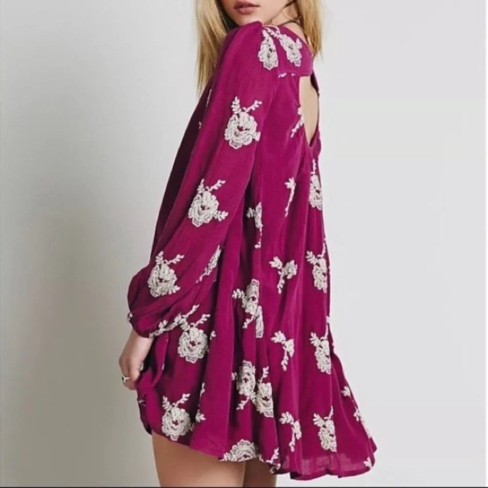 𝅺FREE People Emma Floral Embroidered Tunic Mini Dress in Berry Purple NWT
